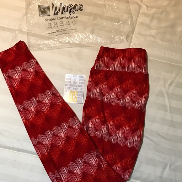 Clearance! Buy today! Lularoe VALENTINES leggings - Picture 2 of 4